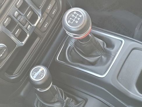 Used 2020 Jeep Wrangler Unlimited Sport image 25