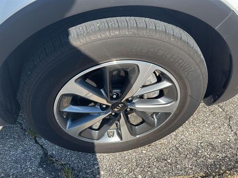 Used 2020 Kia Sorento AWD V6 image 16
