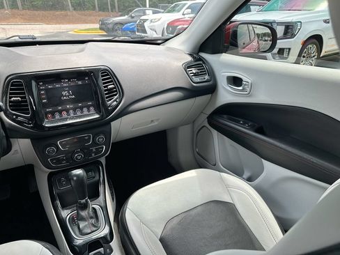 Used 2019 Jeep Compass Limited FWD image 20