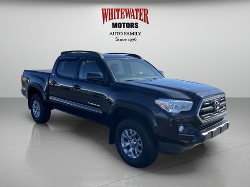Used 2016 Toyota Tacoma SR5 w/ SR5 Appearance Package (SN) image 7