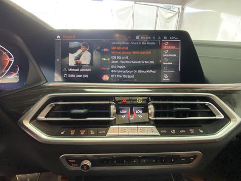 Used 2023 BMW X6 xDrive40i w/ M Sport Package AWD/4WD image 23