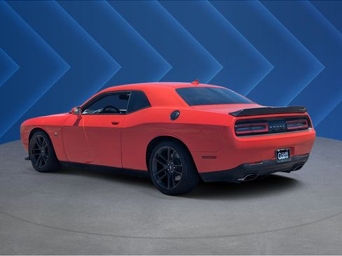 Used 2022 Dodge Challenger R/T Scat Pack w/ Shaker Package RWD image 5