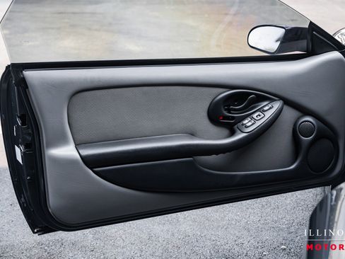 Used 1994 Pontiac Firebird Coupe image 16