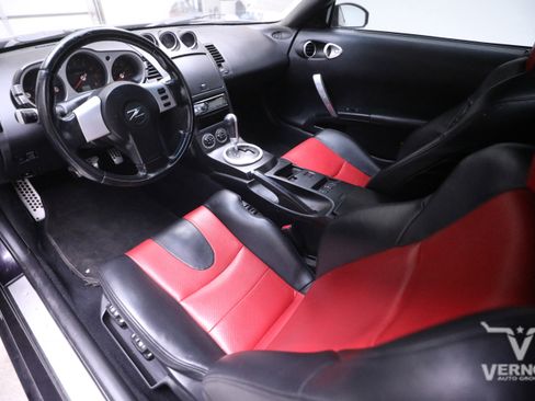 Used 2005 Nissan 350Z Touring image 9