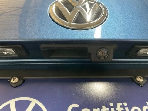 Certified 2021 Volkswagen Jetta SE w/ SE Cold Weather Package FWD image 8