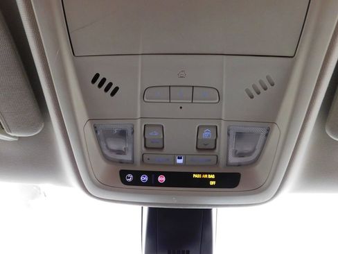 Used 2019 Cadillac XT5 Premium Luxury image 18