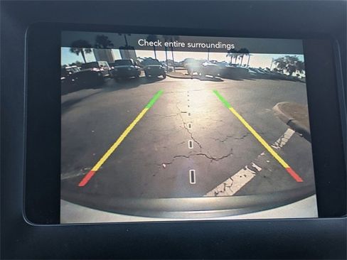 Certified 2019 Jeep Cherokee Latitude w/ Popular Appearance Group image 23