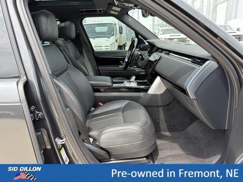 Used 2025 Land Rover Range Rover Long Wheelbase SE AWD/4WD image 17