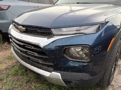 Used 2021 Chevrolet TrailBlazer LT FWD image 4