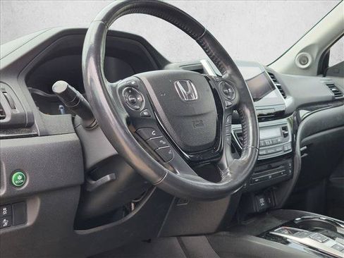 Used 2017 Honda Pilot Elite image 9