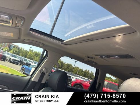 Certified 2023 Kia Telluride EX w/ EX Captain's Chair Package AWD/4WD image 4