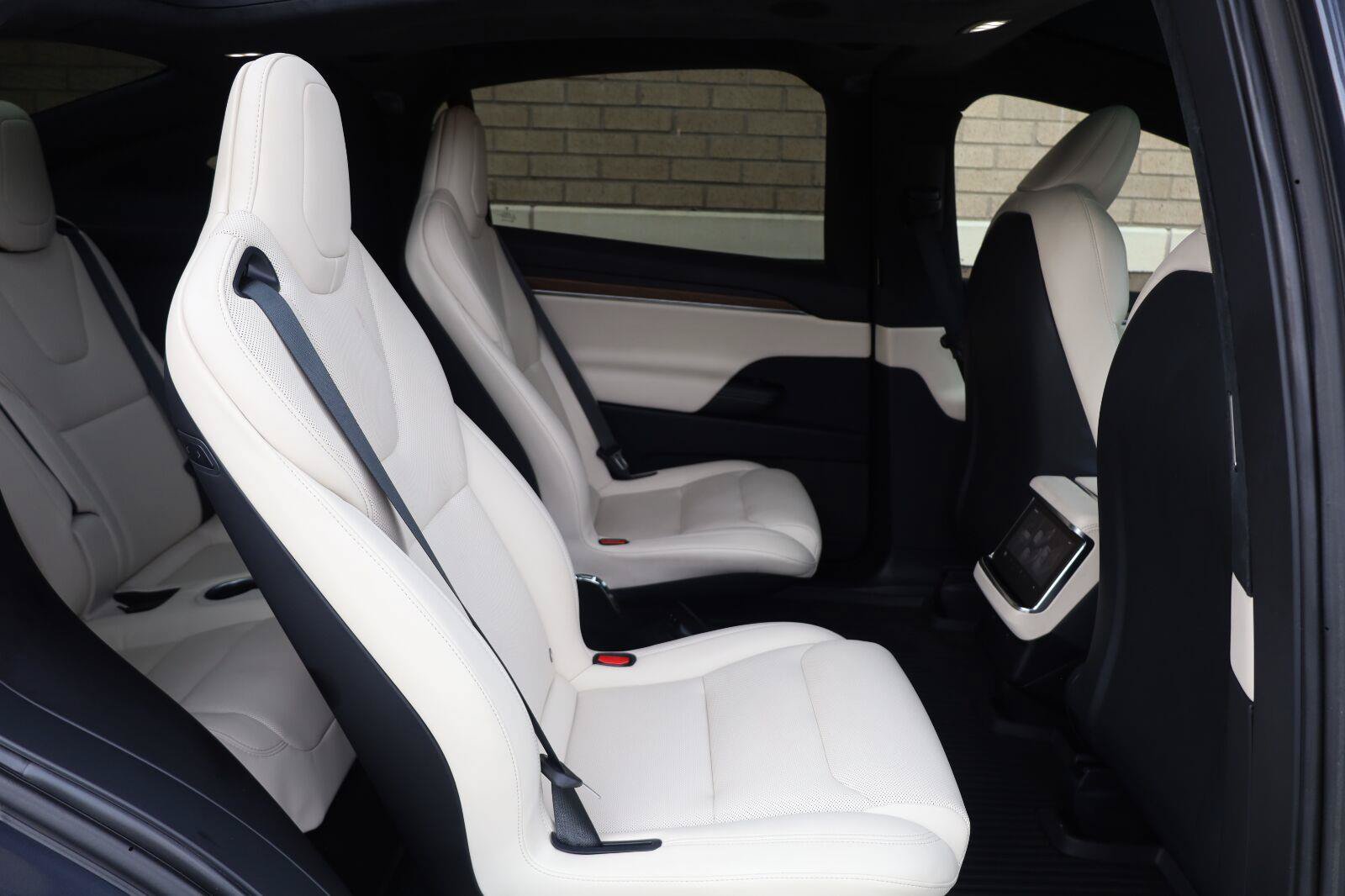 Used 2023 Tesla Model X AWD/4WD image 31