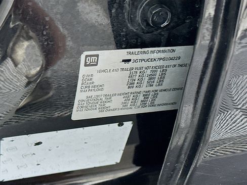 Used 2023 GMC Sierra 1500 Elevation image 12