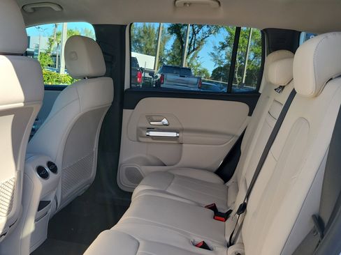 Used 2022 Mercedes-Benz GLB 250 image 13
