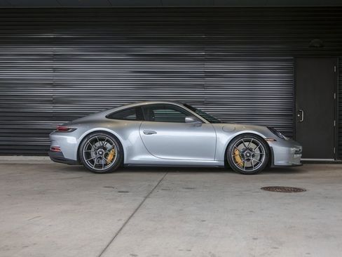 Certified 2022 Porsche 911 GT3 RWD image 7