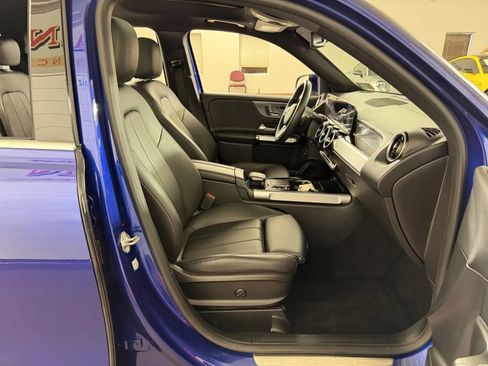 Used 2021 Mercedes-Benz GLB 250 4MATIC image 38