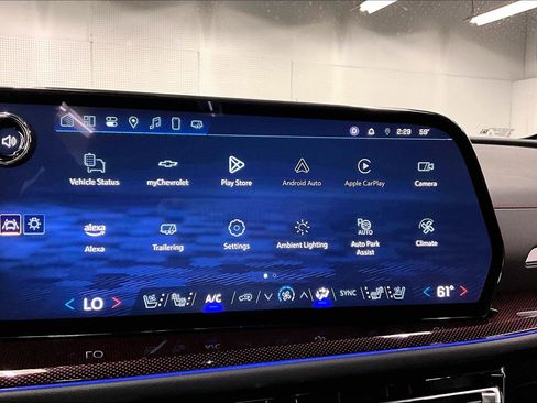 Used 2025 Chevrolet Traverse RS AWD/4WD image 31