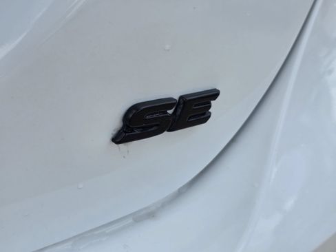 Used 2023 Toyota Camry SE FWD image 12