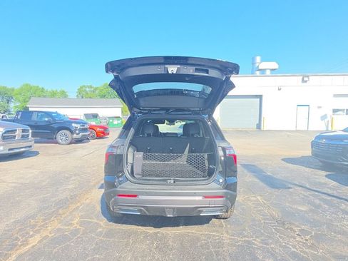 New 2026 Chevrolet Equinox ACTIV w/ Convenience Package III FWD image 8