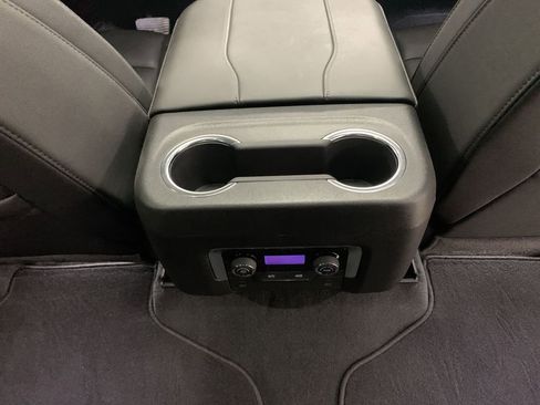 Used 2025 Chevrolet Suburban LT w/ Comfort Package AWD/4WD image 28