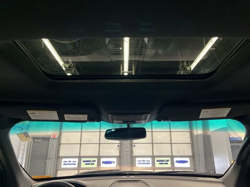 Used 2011 Ford Explorer XLT w/ 202A Rapid Spec Order Code image 31