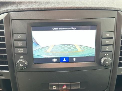Used 2022 Mercedes-Benz Metris image 13