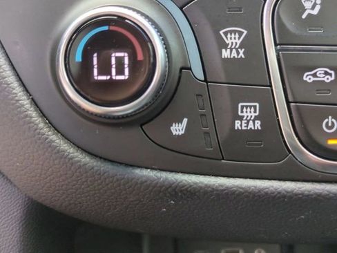 Used 2023 Chevrolet Equinox LT FWD image 27