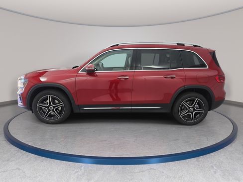 New 2026 Mercedes-Benz GLB 250 image 8