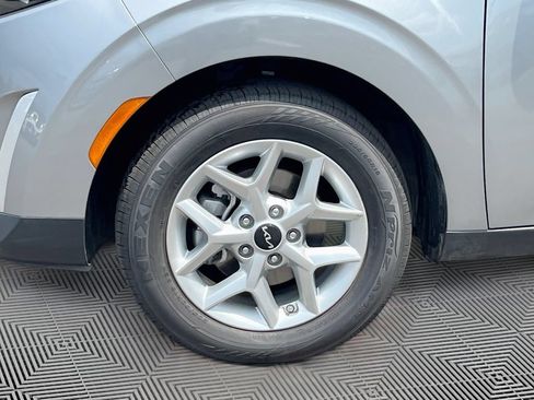 Certified 2024 Kia Soul LX w/ Option Group 015 FWD image 11
