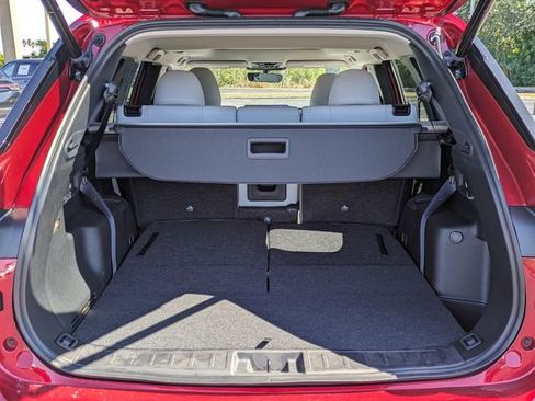 New 2025 Mitsubishi Outlander SE image 13