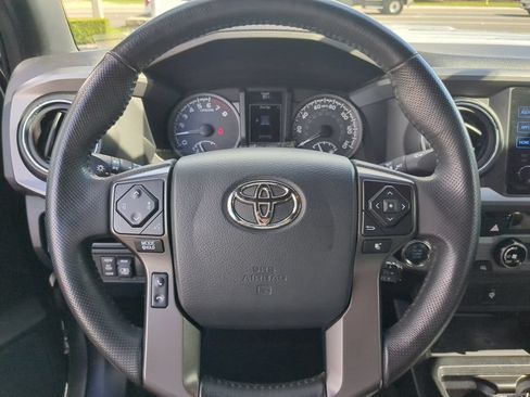 Used 2017 Toyota Tacoma TRD Sport w/ Tow Package RWD image 29