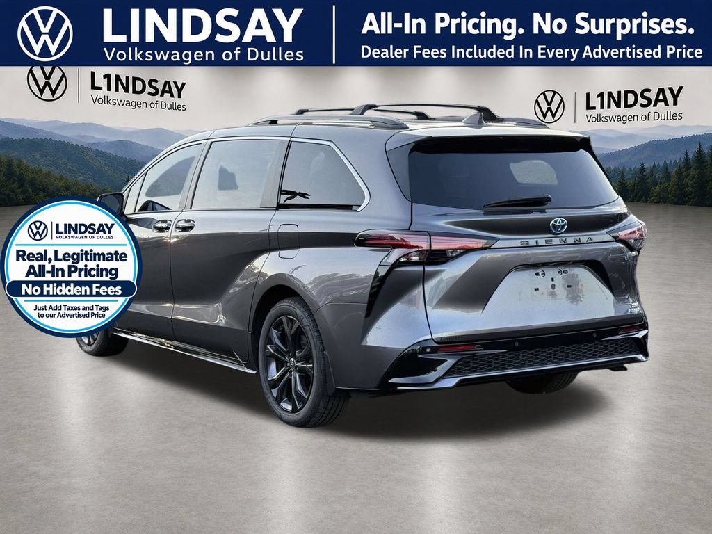 Used 2022 Toyota Sienna XSE w/ XSE Plus Package FWD image 5