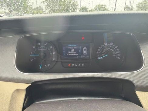 Used 2018 Ford Taurus SE FWD image 22