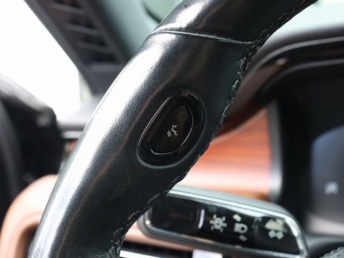 Used 2023 Lincoln Aviator Reserve w/ Elements Package Plus image 39