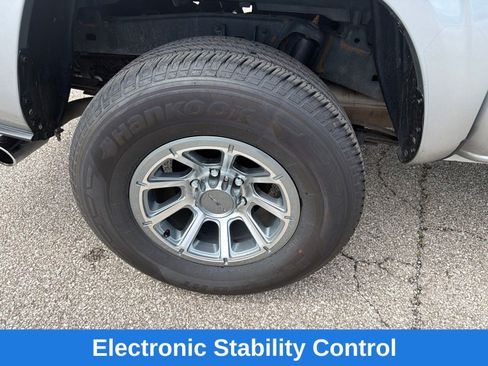 Used 2023 Toyota Tacoma SR AWD/4WD image 23