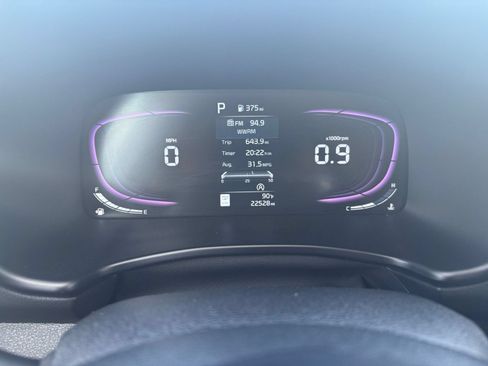Used 2025 Kia Soul LX w/ LX Technology Package FWD image 39