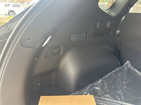 New 2025 Hyundai Tucson Limited w/ Tow & Go Package image 38