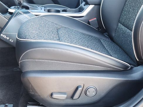New 2025 Kia K4 GT-Line w/ GT-Line Sunroof Package image 22