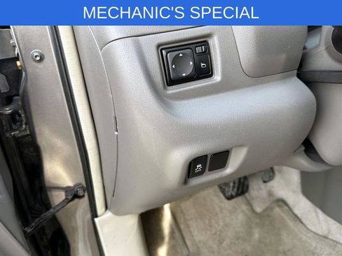 Used 2014 Nissan Versa SV image 17