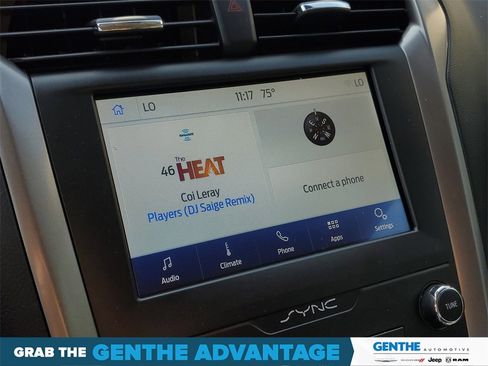 Used 2020 Ford Fusion SE image 18