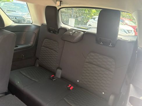 Used 2022 Nissan Pathfinder SV FWD image 36