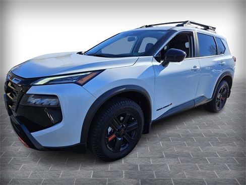 Used 2025 Nissan Rogue Rock Creek image 3