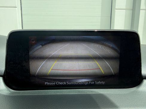 Used 2017 MAZDA CX-5 Touring w/ Preferred Equipment Package FWD image 15