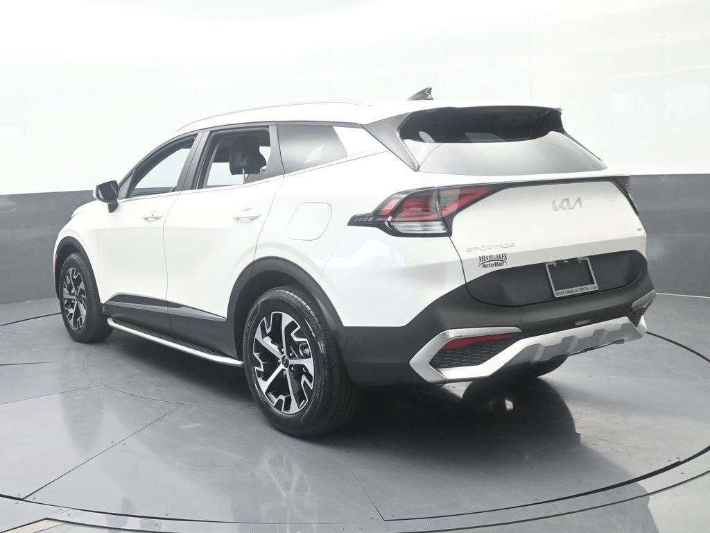 Used 2023 Kia Sportage EX AWD/4WD image 4