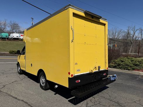 Used 2019 GMC Savana 3500 3500 2dr 139 in. WB Cutaway Ch w/ Power Convenience Package image 4