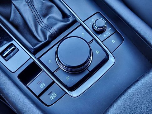 Used 2023 MAZDA MAZDA3 s image 18