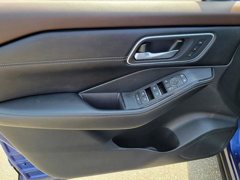 Certified 2023 Nissan Rogue Platinum w/ Platinum Premium Package image 9