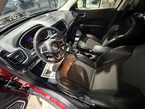 Used 2021 Jeep Compass Latitude w/ Sun and Sound Group FWD image 17