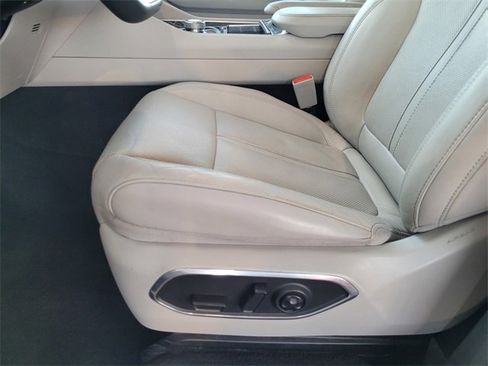 Used 2022 Jeep Wagoneer Series III image 16