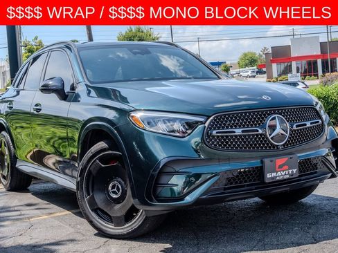 Used 2025 Mercedes-Benz GLC 300 4MATIC image 3
